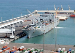 إغلاق ميناء سفاجا بسبب الطقس.. وفتح موانئ السويس والزيتيات