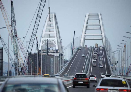 “الناتو” يندد بتدشين جسر بين القرم وروسيا