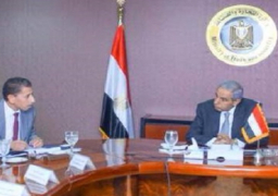 وزير التجارة يبحث مع صندوق النقد العربي توفير آليات تمويلية للمشروعات الصغيرة والمتوسطة