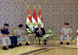 الرئيس السيسى يلتقى بعدد من قادة القوات المسلحة