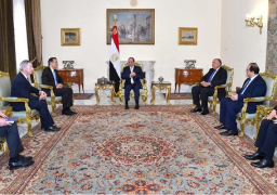 الرئيس السيسي يستقبل وفدا من أعضاء الكونجرس الأمريكي