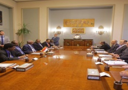 شكري يبحث ونظيره السوداني مسار العلاقات الثنائية بين البلدين