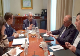 قابيل يبحث تعزيز تواجد المنتجات المصرية بروسيا