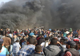 مئات الفلسطينيين يتمكنون من اجتياز السلك الفاصل على حدود قطاع غزة