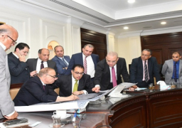 وزير الإسكان ومحافظ القاهرة يتابعان الموقف التنفيذي لمشروعات تطوير المناطق العشوائية بالمحافظة