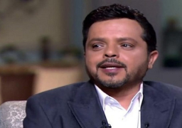 محمد هنيدي يعلن خروج “أرض النفاق” من دراما رمضان