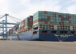 ميناء دمياط يستقبل 14 سفينة و3 أوناش عملاقة جديدة