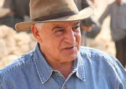 عمدة “فيتيربو” بايطاليا يهدى زاهي حواس جائزة الحفاظ على الآثار