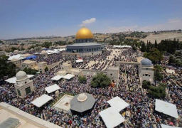 280 ألف شخص يؤدون صلاة الجمعة الرابعة من رمضان بالأقصى