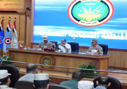 بالفيديو ..السيسي يلتقى الضباط والجنود برفقة وزير الدفاع
