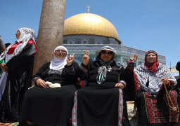 “أوقاف القدس” تحذر من اعتداء متطرفين يهود على حارسات الأقصى