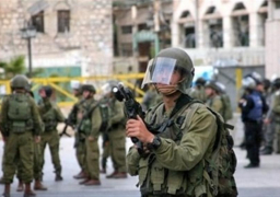 إصابة 8 فلسطينين في مواجهات مع الإحتلال بمخيم الأمعري