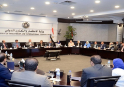 وزيرة الاستثمار ونقيب المحامين يطلقان برنامج إعداد محامي الهيئة العامة للاستثمار