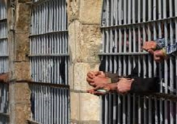 الحوثيون ينقلون عشرات المختطفين من سجونهم في الحديدة إلى صنعاء