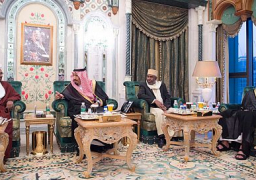 خادم الحرمين الشريفين الملك سلمان بن عبدالعزيز يستقبل الرئيس السوداني عمر البشير ووزير خارجية الإمارات
