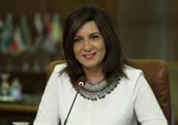 وزيرة الهجرة تعقد اجتماعًا لمتابعة خطة الوزارة في مكافحة الهجرة غير الشرعية