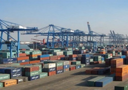 تداول 24 سفينة بموانئ بورسعيد