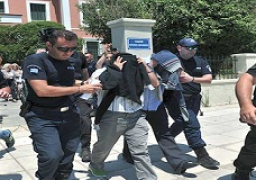 تركيا تأمر باعتقال 132 شخصا فيما يتعلق بمحاولة الانقلاب