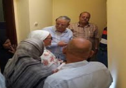 تسليم 3 منازل للأسر الأولى بالرعاية بالمنيا