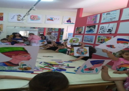 توت عنخ أمون ونفرتيتي بأيدي أطفال أكاديمية فنون الطفل باليونان