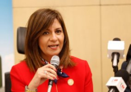 وزيرة الهجرة تستعرض جهود حل أزمة إجازات العاملين بالخارج
