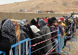 انطلاق الدفعة الأولى من النازحين السوريين بلبنان في طريق العودة إلى سوريا