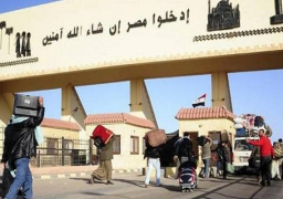 عودة 495 مصريا من ليبيا وتداول 91 شاحنة عبر منفذ السلوم