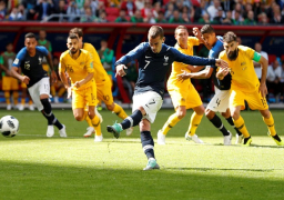 روسيا 2018.. فرنسا تفوز بصعوبة على أستراليا 2 /1 وتتصدر المجموعة الثالثة