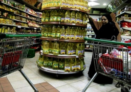 مد العمل بمنفذ السلع الغذائية المخفضة بالغردقة لمدة شهر