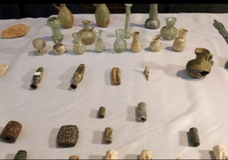 مطار القاهرة يستقبل القطع الأثرية المصرية التي ضبطت في نابولي