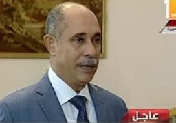 وزير الطيران الجديد يعقد اجتماعا موسعا مع رؤساء الشركات القابضة