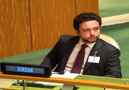 ولي العهد الأردني يزور مصابي الاحتجاجات من رجال الأمن