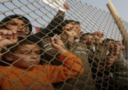 إسرائيل تشدد الحصار على غزة ردا على الطائرات الورقية الحارقة