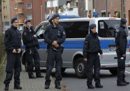 إصابة 14 شخصا في هجوم بسلاح أبيض على حافلة بشمال ألمانيا