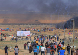 إصابة 35 فلسطينيا خلال مواجهات مع الاحتلال الإسرائيلي على حدود غزة