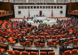 البرلمان التركى يتبنى قانونا “لمكافحة الإرهاب” بدلا من حالة الطوارىء