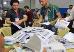 العراق يواصل عملية الفرز اليدوي لأصوات الانتخابات التشريعية