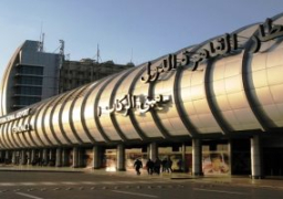 جمارك المطار تحبط محاولة تهريب هواتف وعطور ب` 400 ألف جنيه