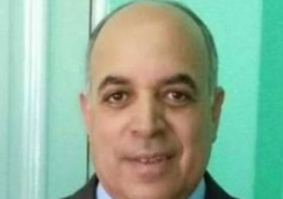 نيابة أمن الدولة العليا تواصل تحقيقاتها حول تقاضى رئيس مصلحة الجمارك رشوة.