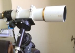 البحوث الفلكية يجهز مناظير وتليسكوبات لرصد خسوف القمر الكلى