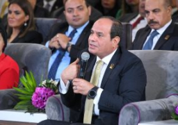 السيسى: لو تخيرونى بين إنى أكل ولا أعالج قوائم الانتظار هختار علاج المرضى