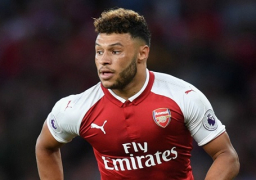 ليفربول يعلن غياب تشمبرلين عن معظم الموسم الجديد