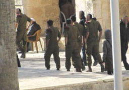 مستوطنون يقتحمون المسجد الأقصى وسط حراسة مشددة من شرطة الاحتلال