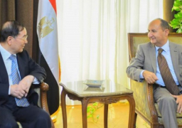 وزير التجارة والصناعة يبحث مع السفير الصيني تعزيز العلاقات الثنائية