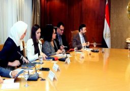 وزير التجارة يبحث مع وفد البنك الدولى تعزيز التعاون و تنمية المناطق الصناعية بالصعيد