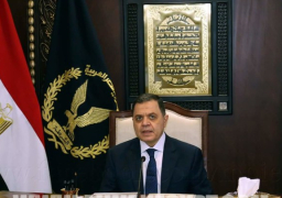 وزير الداخلية يبعث ببرقيات تهنئة للسيد رئيس الجمهورية ووزير الدفاع .