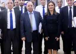 وزيرا الاستثمار والمالية يتفقدان مركز خدمات المستثمرين