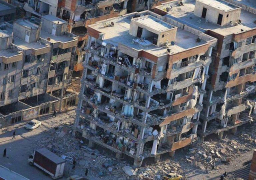 قتيلان ومئات الجرحى في زلزال عنيف يهز إيران