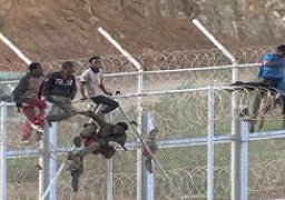 السودان توقف 28 مهاجرا غير شرعي قبل تهريبهم إلى ليبيا