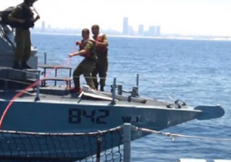 البحرية الإسرائيلية تستولي على “سفينة الحرية” التي أبحرت من أوروبا إلى غزة لكسر الحصار